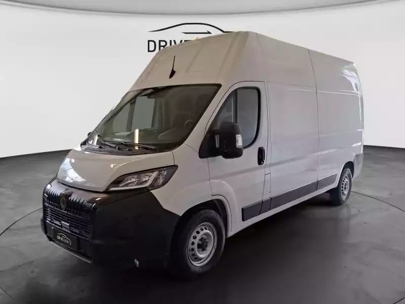 Peugeot Boxer 435 L3H3 - Photo 1