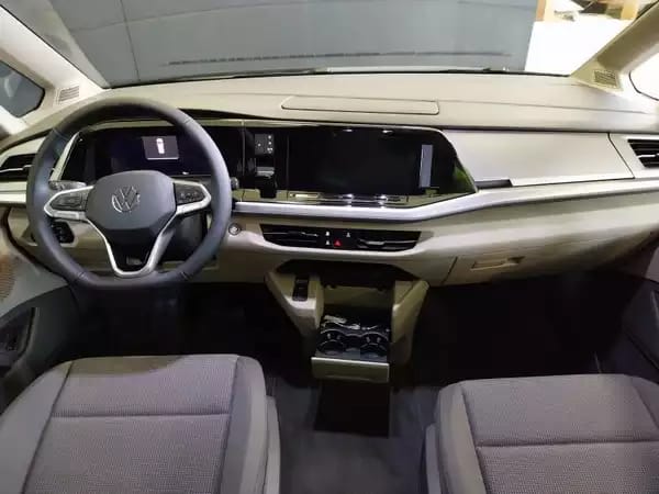 Volkswagen T7 Multivan Life LONG - Photo 2