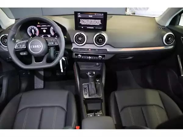 Audi Q2 35 TFSI S Tronic - Photo 2