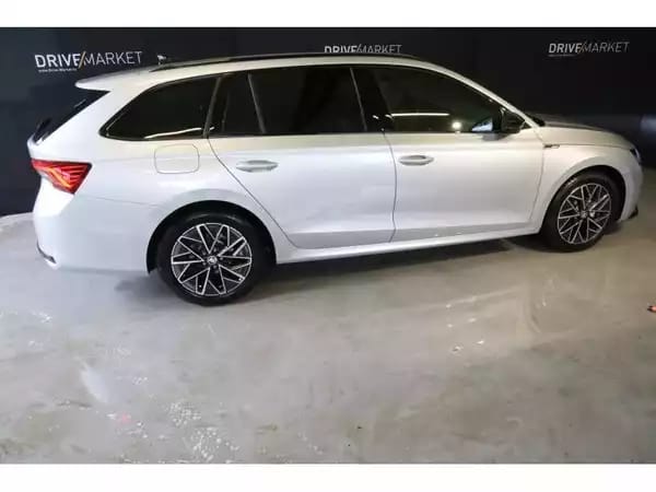 Skoda Octavia Sportline - Photo 2