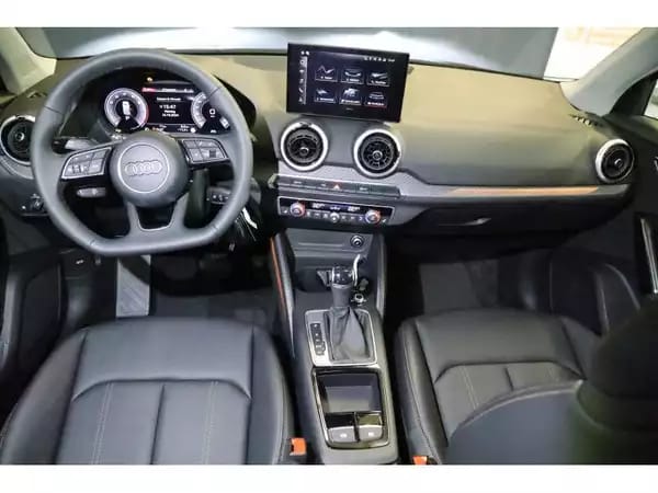 Audi Q2 35 TFSI S Tronic - Photo 2