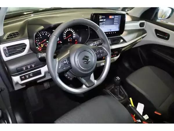 Suzuki Swift GL+ - Photo 2