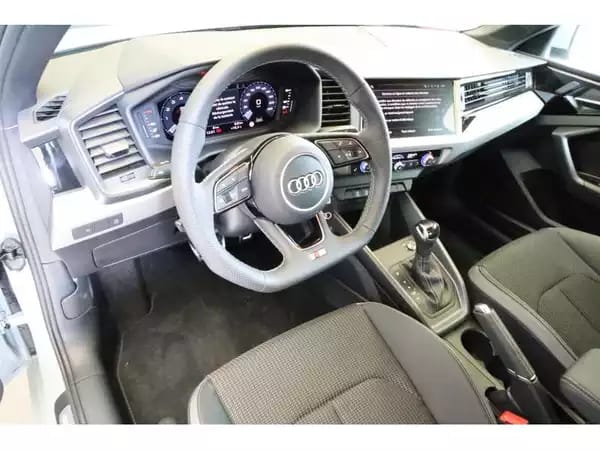 Audi A1 Advanced - Photo 2