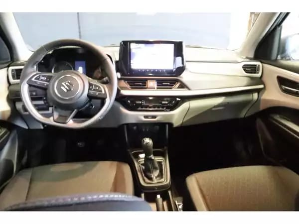 Suzuki Swift GL+ - Photo 2