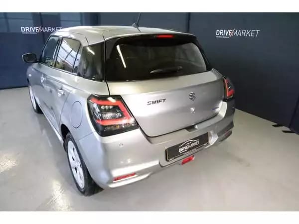 Suzuki Swift GL+ - Photo 2