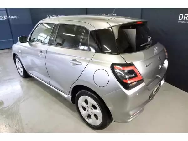 Suzuki Swift GL+ - Photo 2
