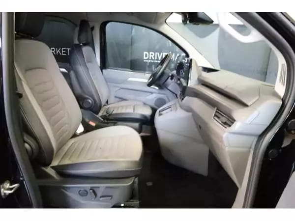 Volkswagen T7 Caravelle Style Court - Photo 3