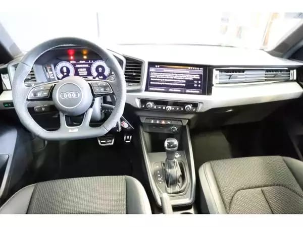 Audi A1 Advanced - Photo 2