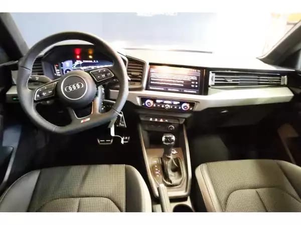 Audi A1 Advanced - Photo 2
