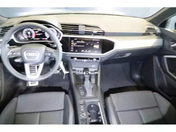 Audi Q3 Sportback - Photo 2