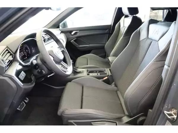 Audi Q3 Sportback - Photo 3