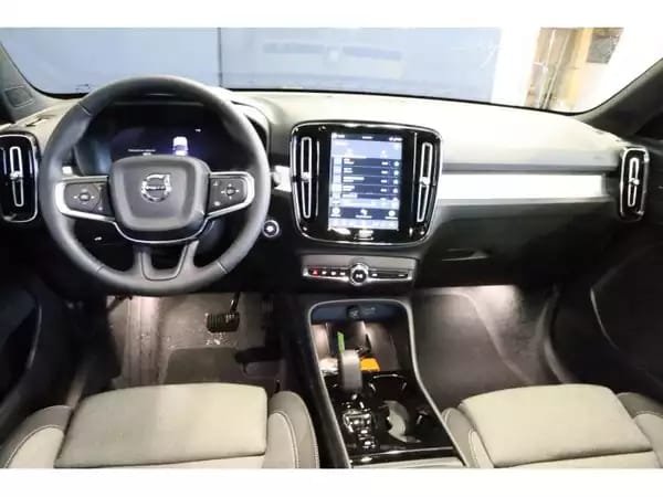 Volvo XC40 Dark - Photo 2