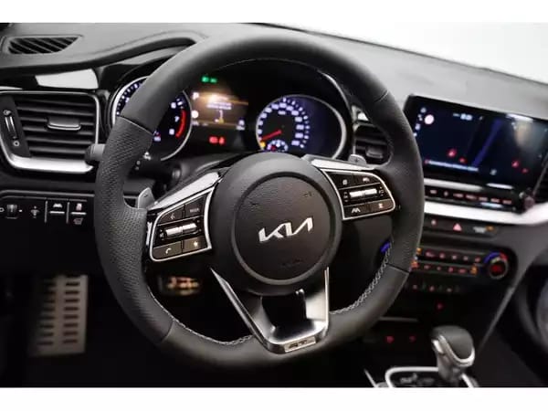 Kia XCeed GT Line - Photo 3