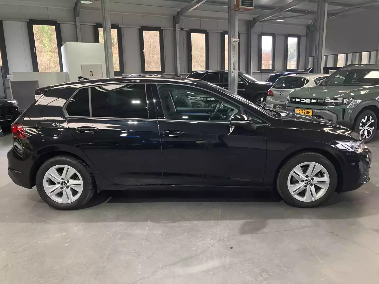 Volkswagen Golf 1.5 eTSI Life DSG 150HP - Photo 1