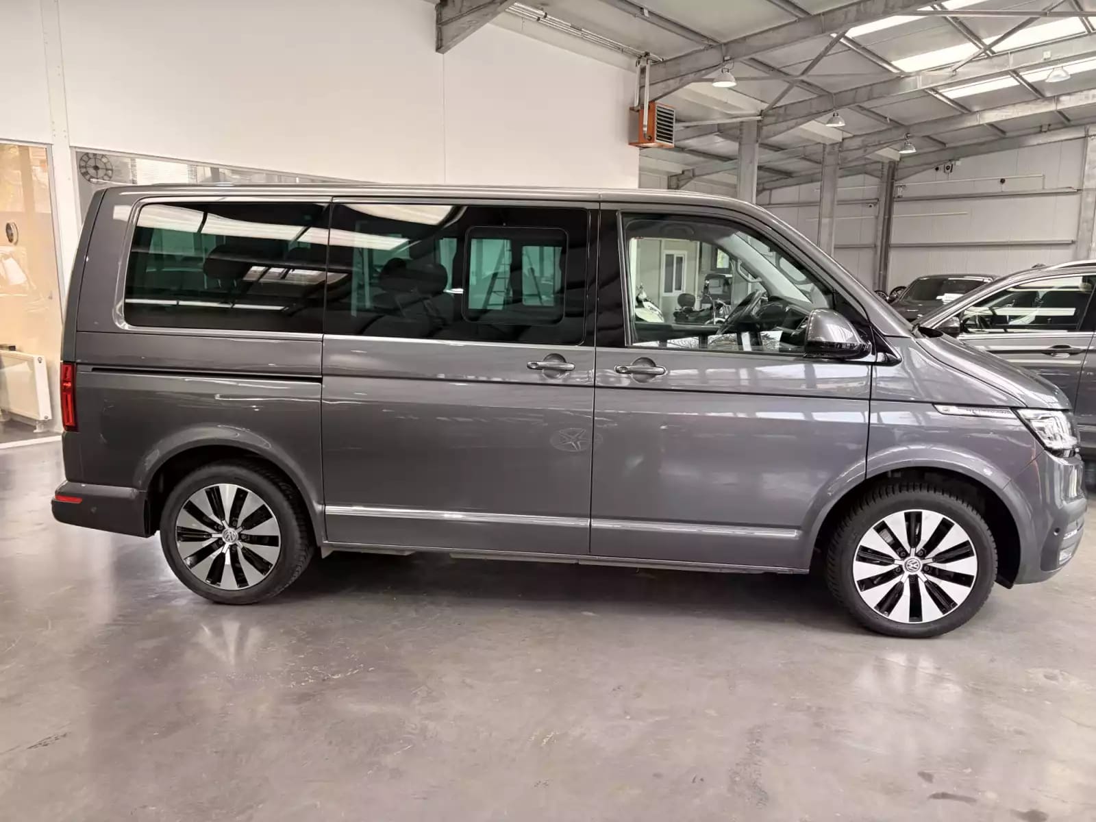 Volkswagen Multivan 2.0 Highline 4Motion - Photo 1