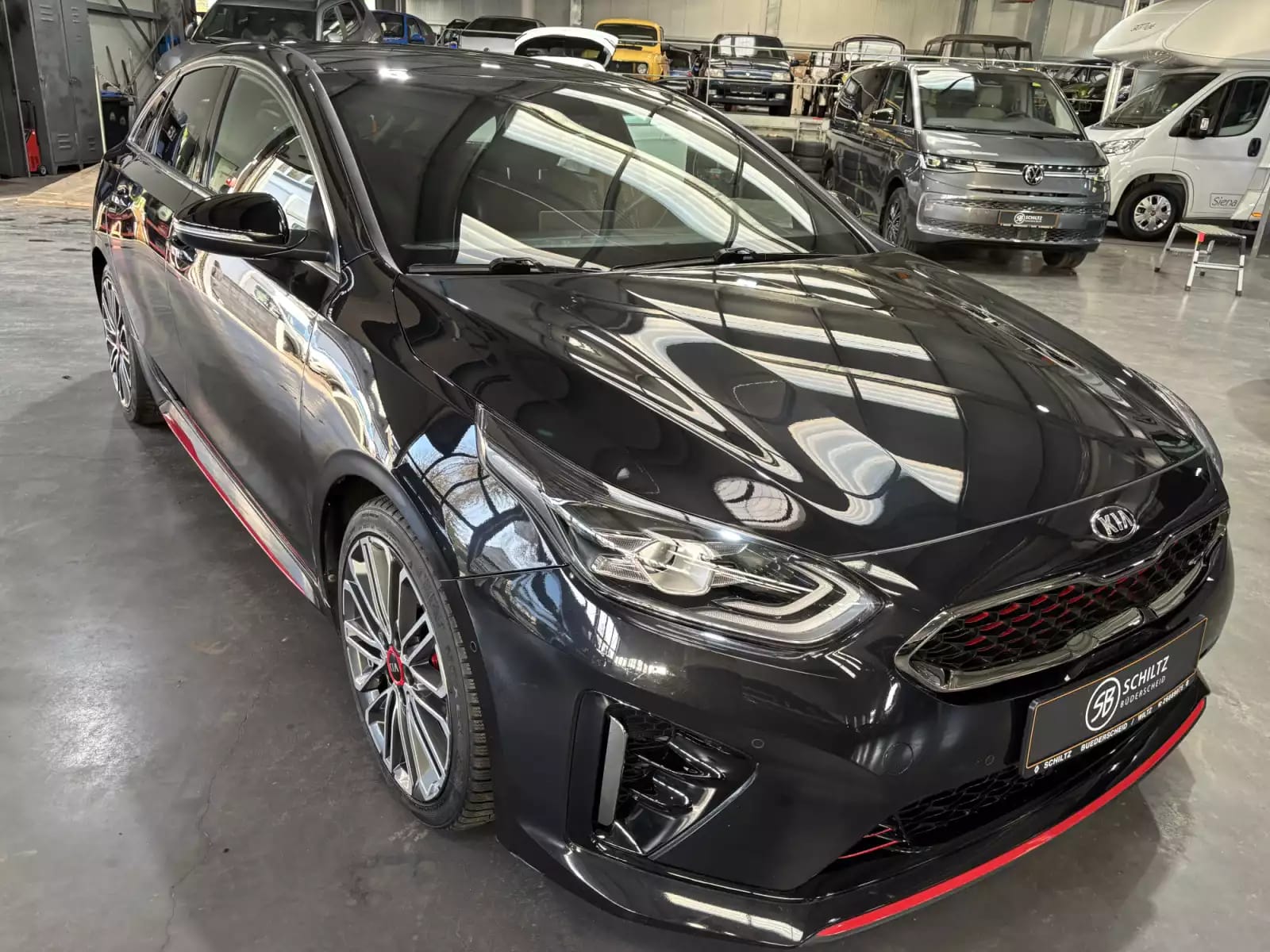 Kia ProCeed GT 1.6 T-GDI DCT - Photo 1