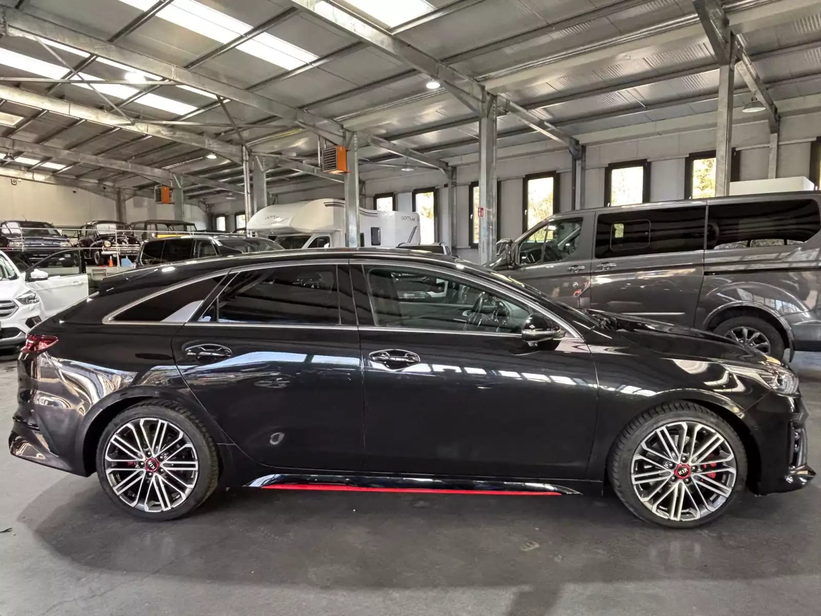 Kia ProCeed GT 1.6 T-GDI DCT - Photo 1