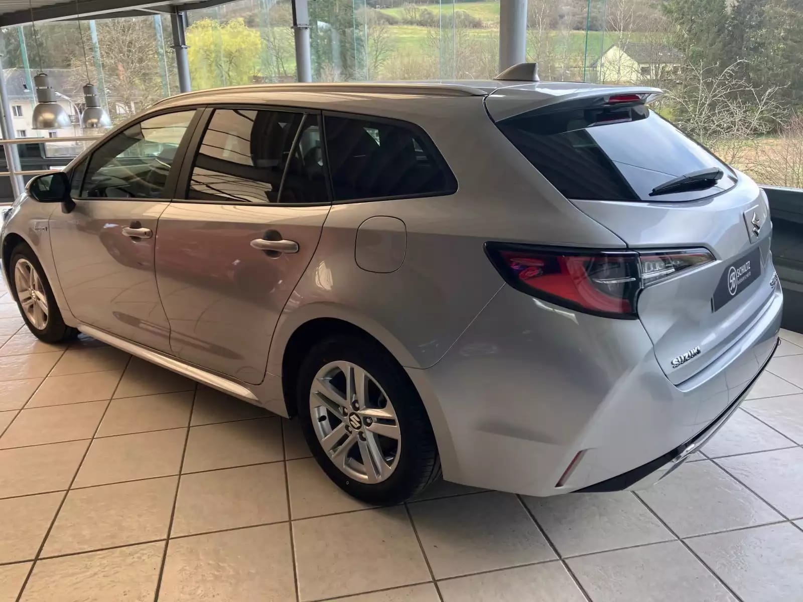 Suzuki Swace 1.8 Mild Hybrid GL+ 140HP - Photo 1