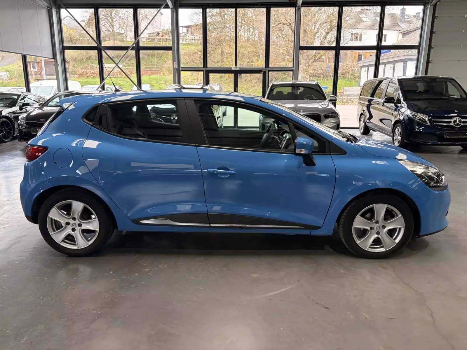 Renault Clio 1.5 dCi 90ch - Photo 1