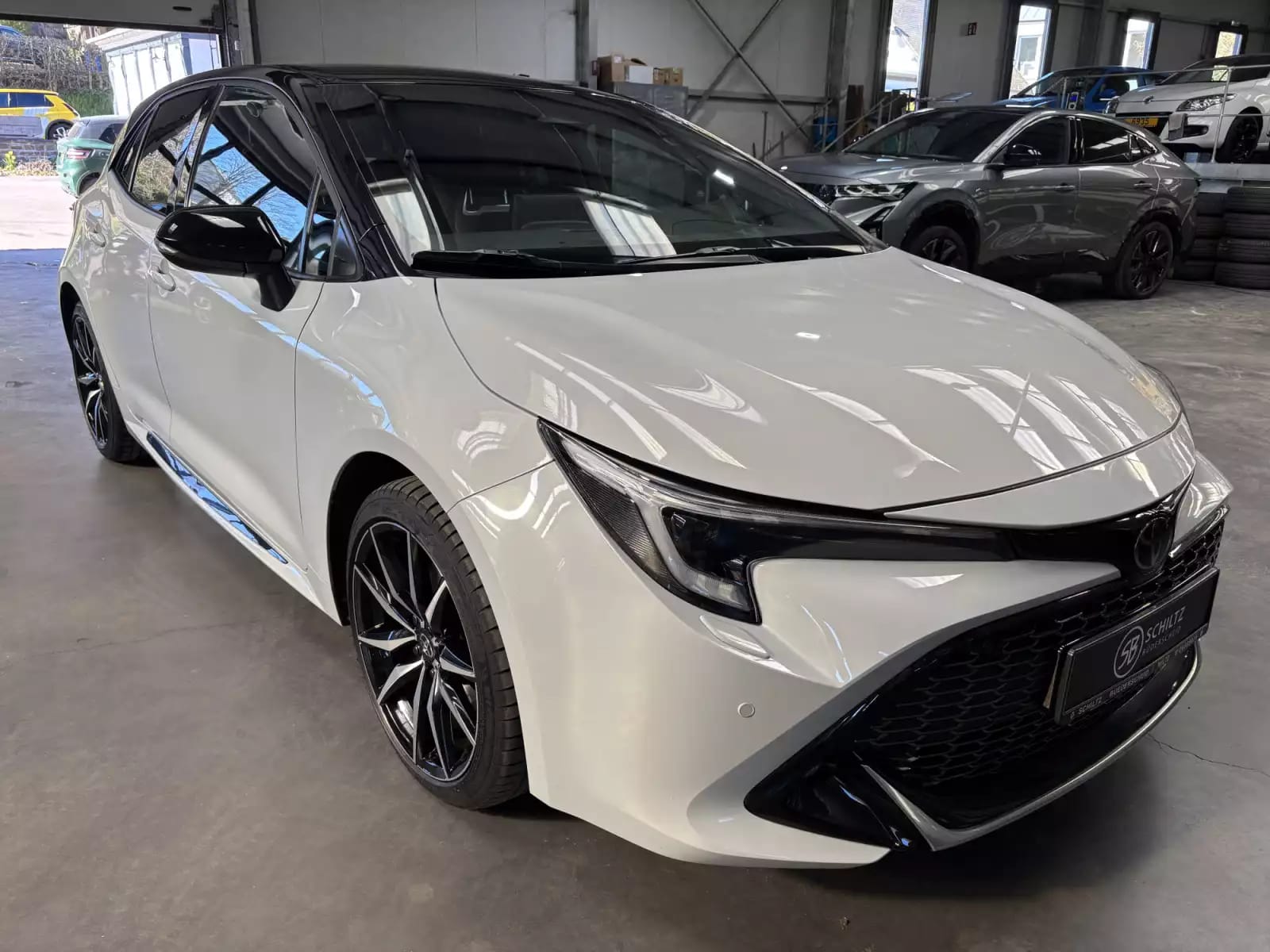 Toyota Corolla 2.0 GR SPORT hybrid - Photo 1