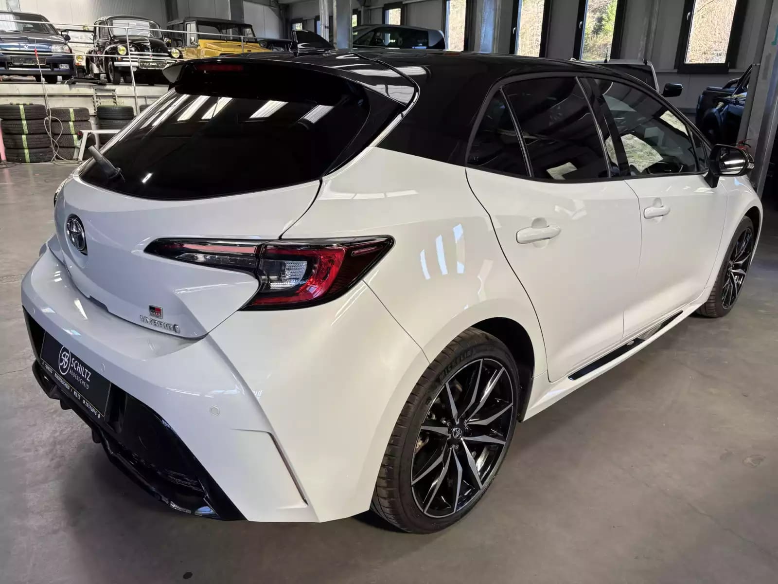 Toyota Corolla 2.0 GR SPORT hybrid - Photo 1