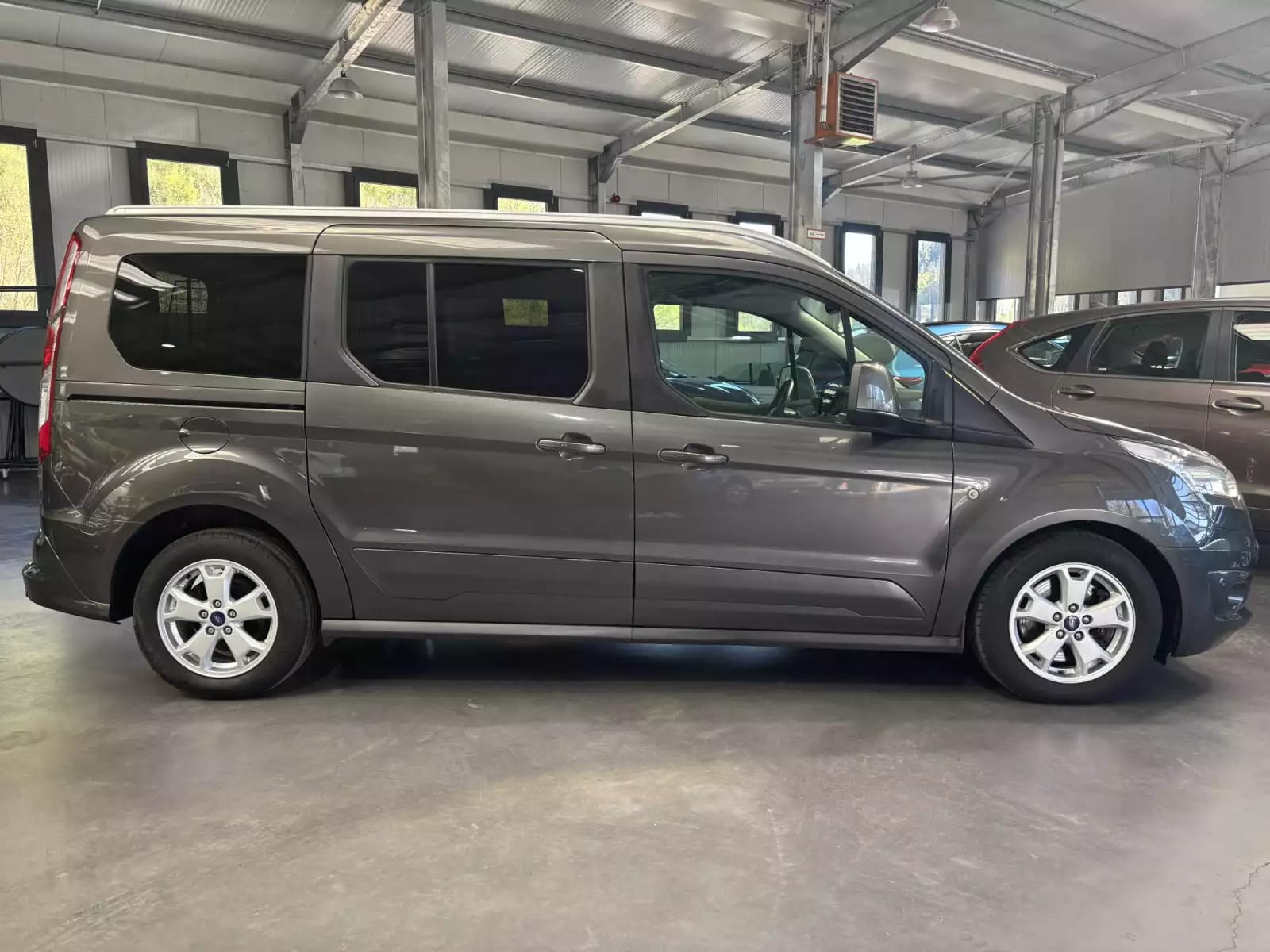 Ford Tourneo Connect 1.5 TDCi 120 auto - Photo 1