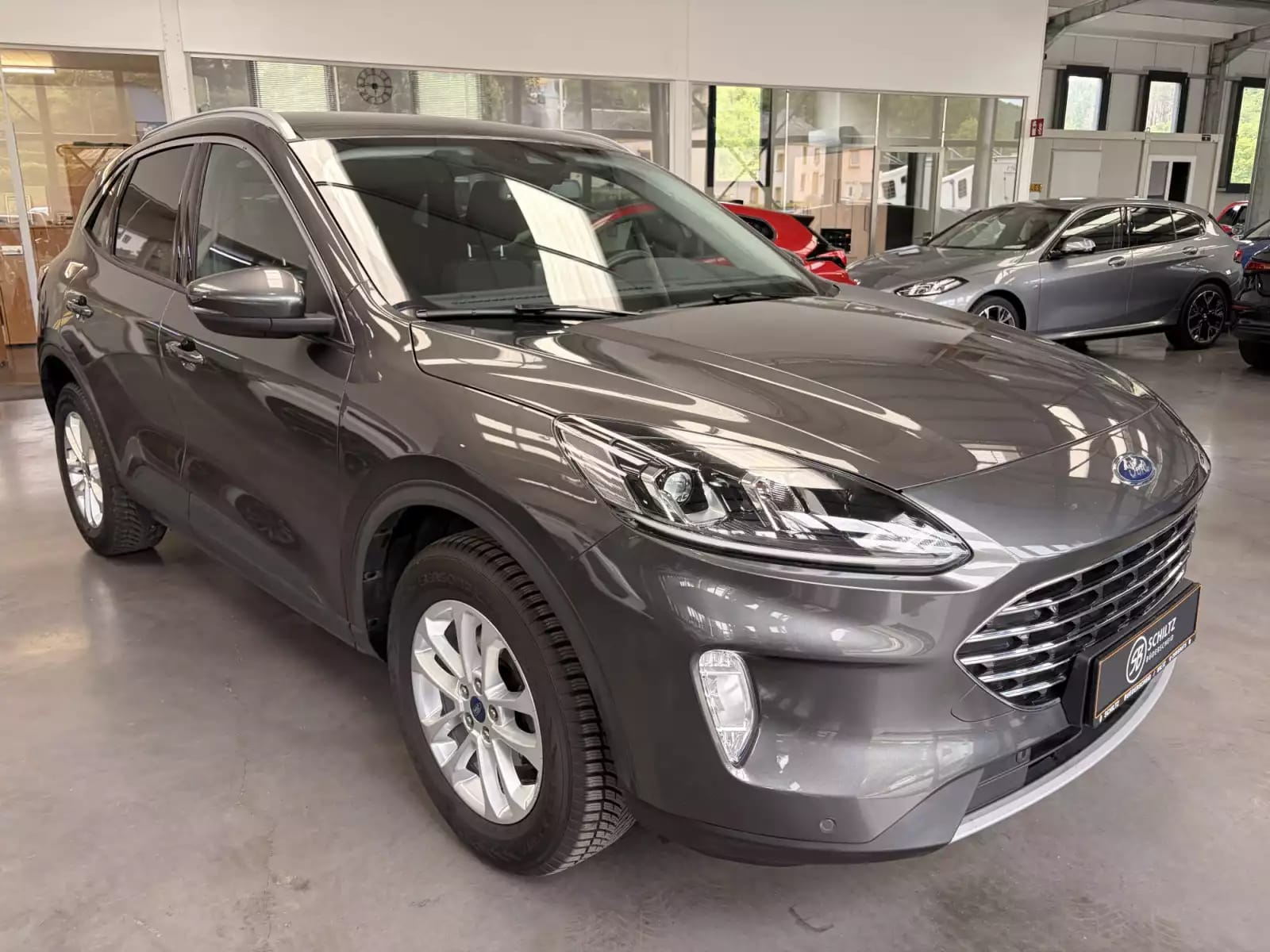 Ford Kuga 2.5 Titanium Hybrid - Photo 1