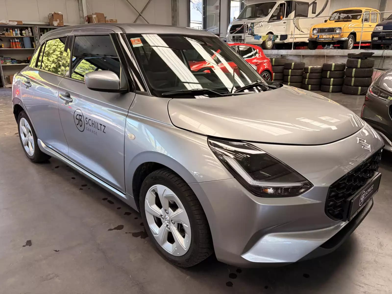 Suzuki Swift 1.2 GL+ MildHybrid Automatique - Photo 1