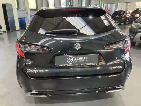 Suzuki Swace 1.8 GL+ Hybrid Auto - Photo 3