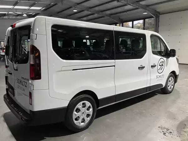 Renault Trafic 2.0 dCi Passenger L2H1 9 Seats - Photo 2