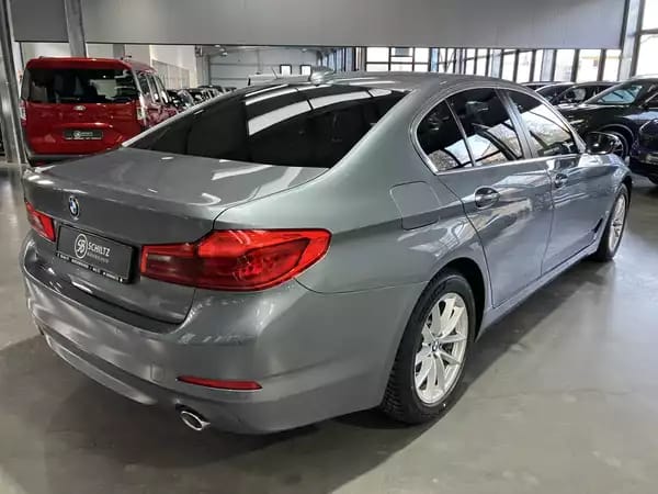 BMW 520 i 2.0 Essence 184 HP AUTO - Photo 2