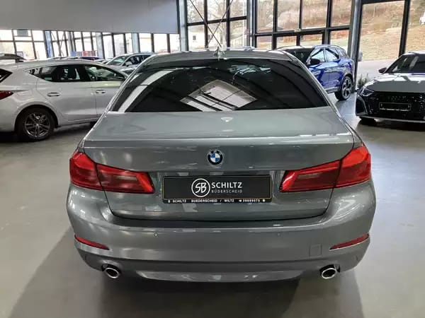 BMW 520 i 2.0 Essence 184 HP AUTO - Photo 3