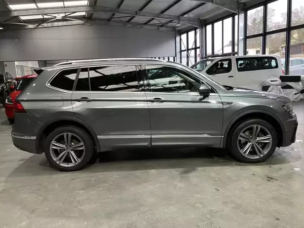 Volkswagen Tiguan Allspace 2.0 TDI 4Motion 7 Seats - Photo 2