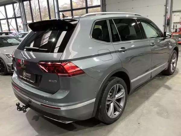 Volkswagen Tiguan Allspace 2.0 TDI 4Motion 7 Seats - Photo 2
