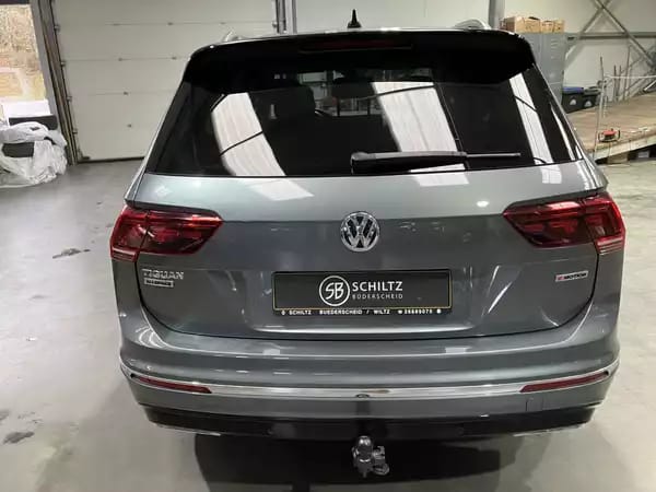 Volkswagen Tiguan Allspace 2.0 TDI 4Motion 7 Seats - Photo 3