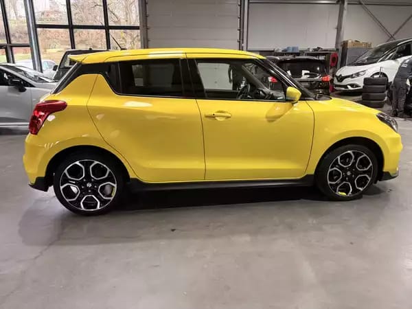 Suzuki Swift Sport 1.4 Essence 129HP - Photo 2