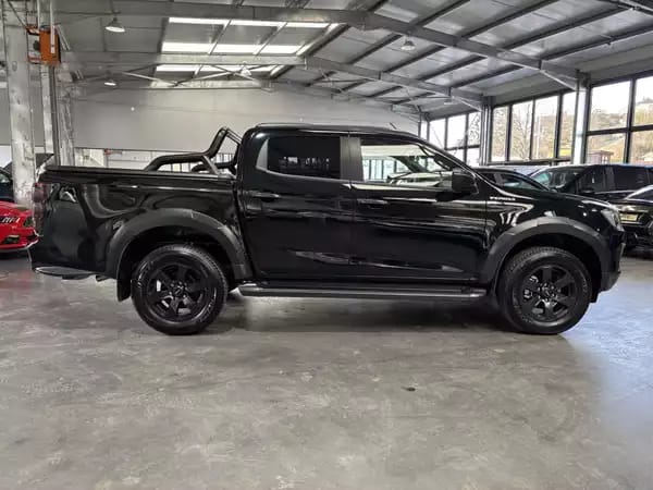 Isuzu D-Max Double Cab 1.9 V-Cross 163HP - Photo 2