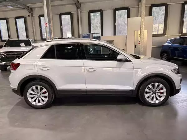 Volkswagen T-Roc Sport 2.0 TSI DSG 4Motion 190HP - Photo 2