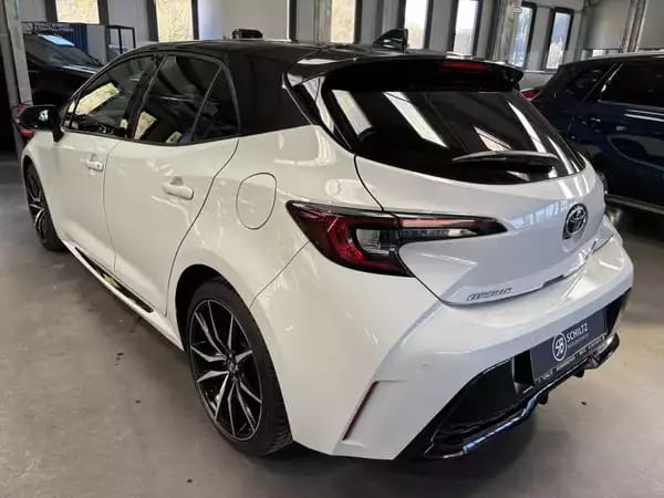 Toyota Corolla 2.0 GR SPORT hybrid - Photo 3