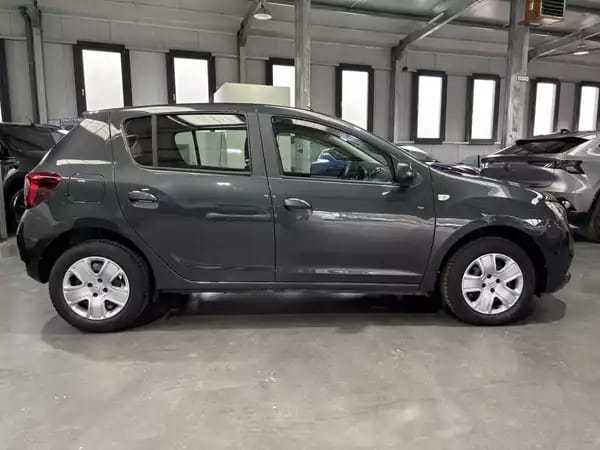 Dacia Sandero 0.9 TCe 90ch - Photo 2
