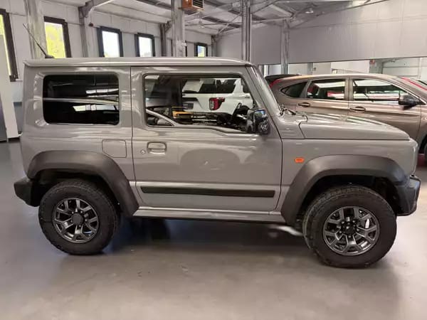 Suzuki Jimny 1.5 Essence 102HP - Photo 2