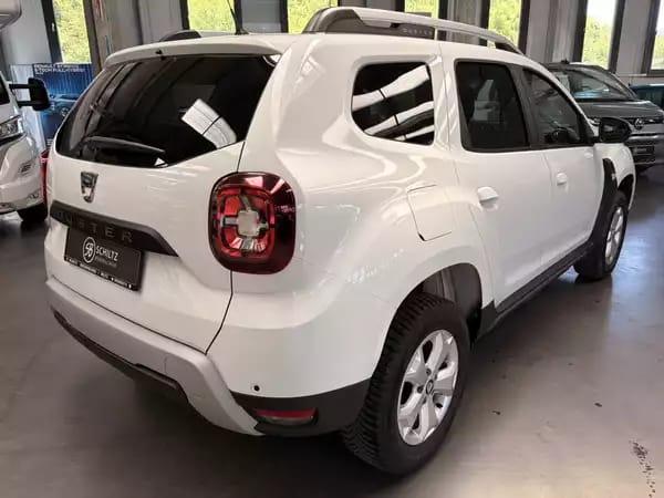 Dacia Duster 1.6 SCe 2WD - Photo 2