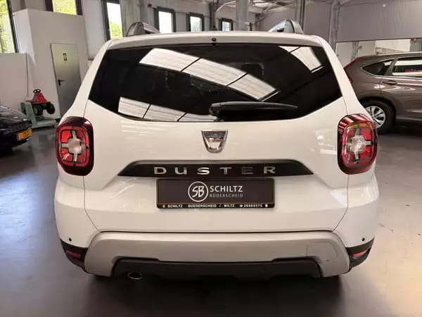 Dacia Duster 1.6 SCe 2WD - Photo 3