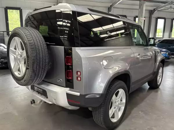 Land Rover Defender 3.0D 90 AWD 200HP auto - Photo 2
