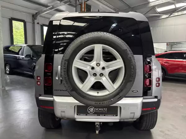 Land Rover Defender 3.0D 90 AWD 200HP auto - Photo 2