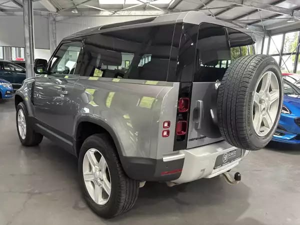 Land Rover Defender 3.0D 90 AWD 200HP auto - Photo 3