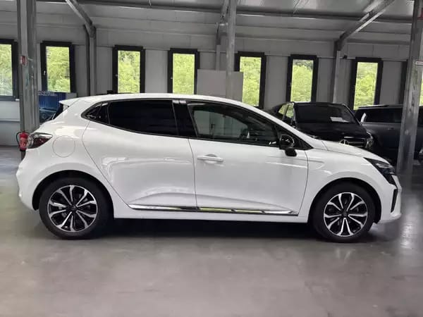 Renault Clio 1.6 Techno E-Tech Hybrid - Photo 2