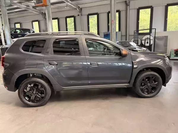 Dacia Duster 1.3 TCe Extreme 4x4 - Photo 2