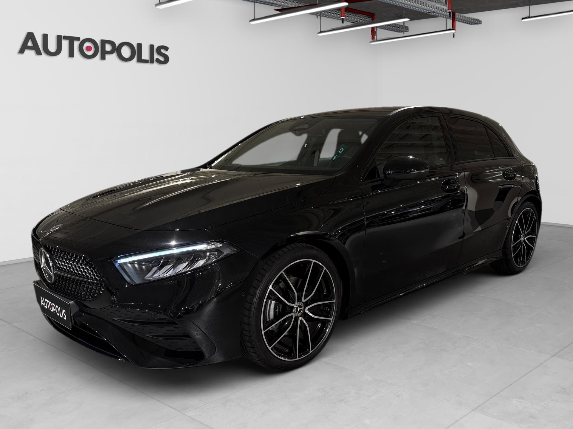 Mercedes-Benz Classe A A200 1.3 hatchback AMG NIGHT EDITION - Photo 1