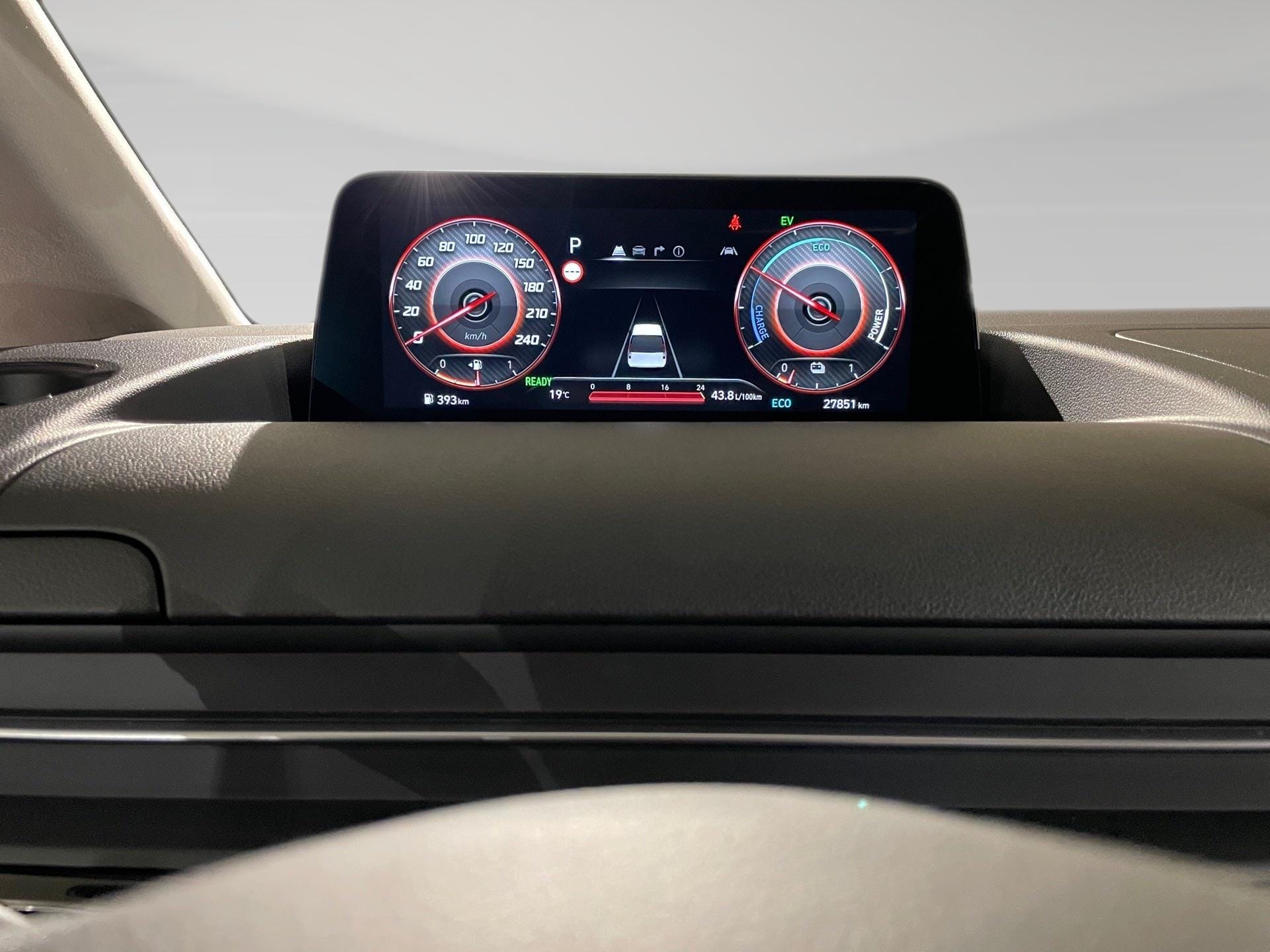 Hyundai STARIA 1.6 T-GDi HEV 6AT 7ST Luxury Bronze - Photo 1